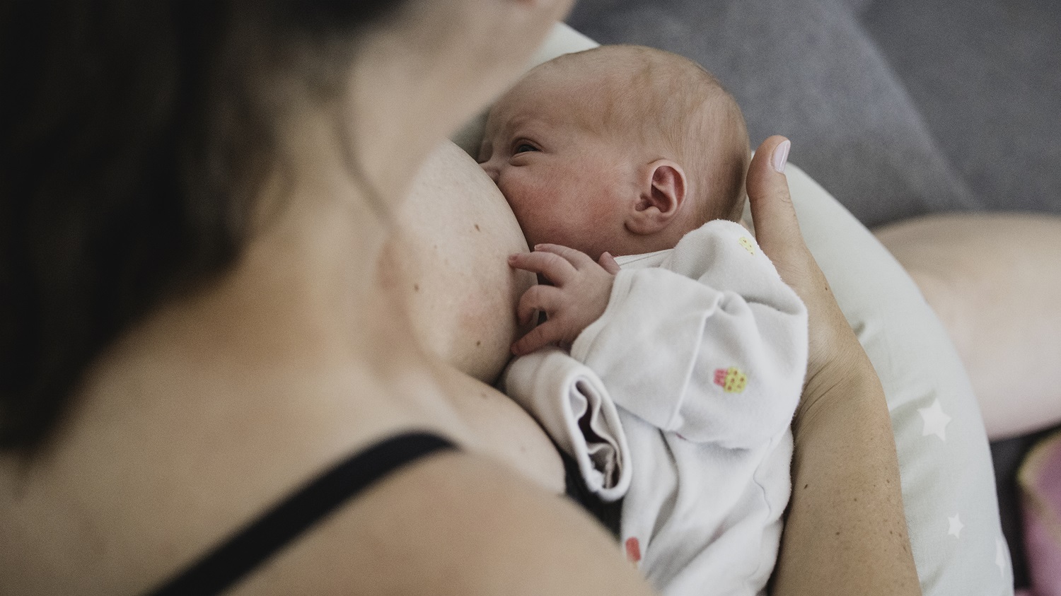 alexandra_benone_hebamme_fricktal_schwangerschaft_wochenbett_stillberatung_stillberatung