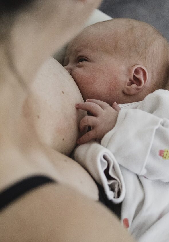 alexandra_benone_hebamme_fricktal_schwangerschaft_wochenbett_stillberatung_stillberatung